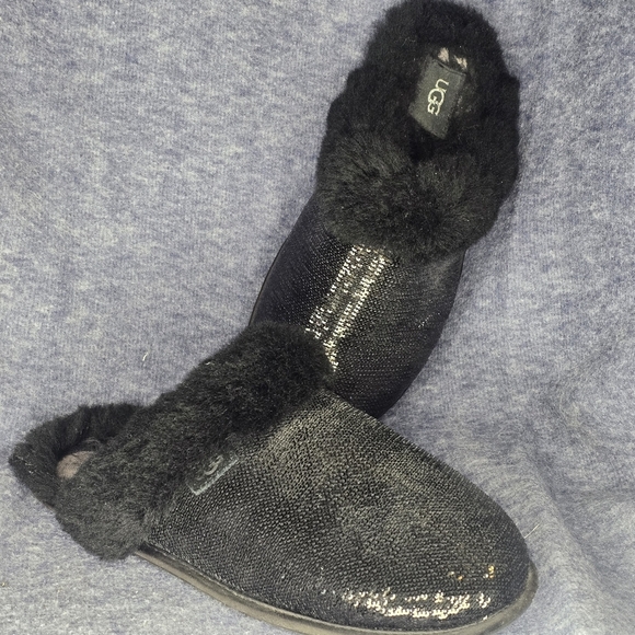 UGG Size 8 Women Scuffette II Mirror Ball Sequin Black Slippers Slip On flat - Picture 1 of 7